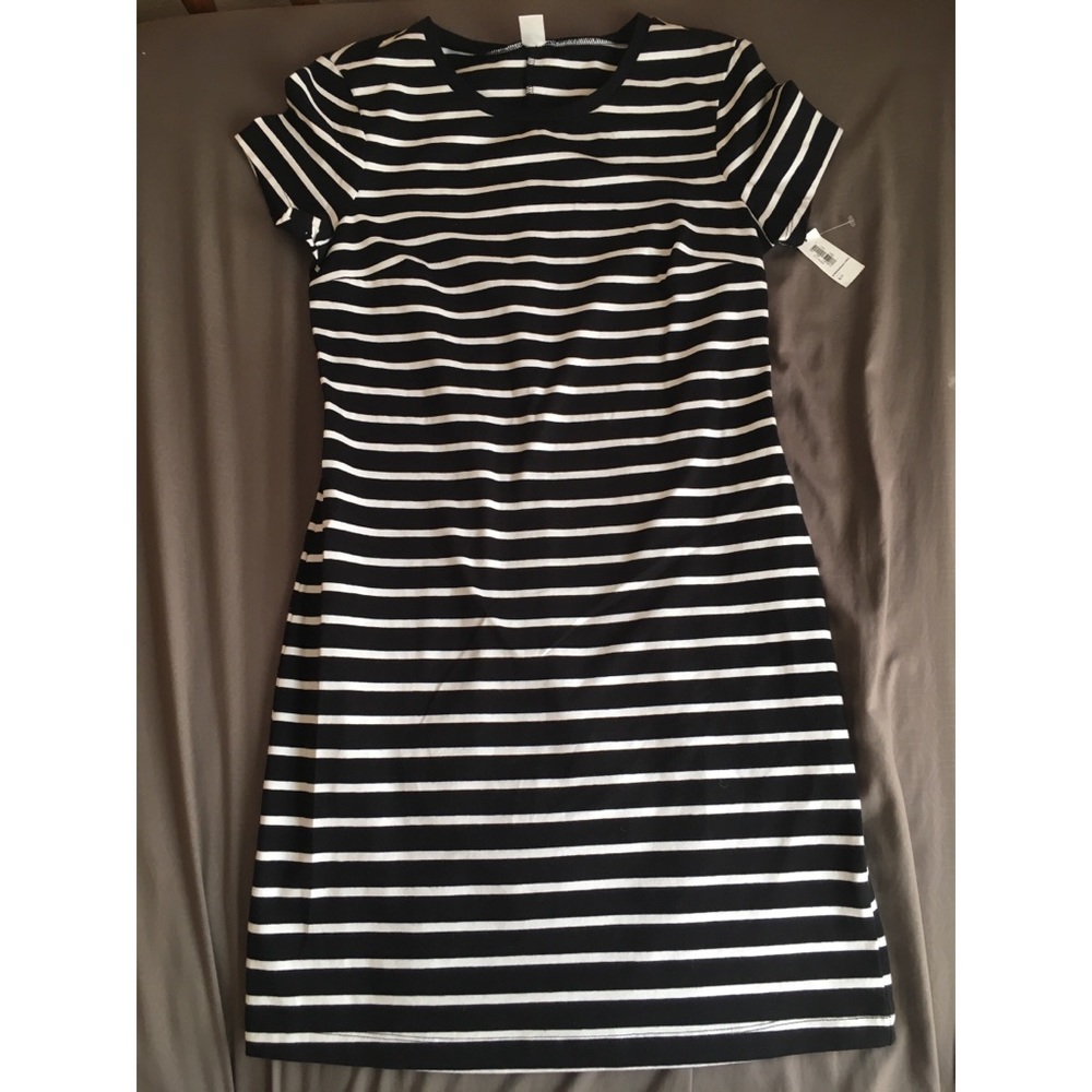 Old Navy black and white striped dress